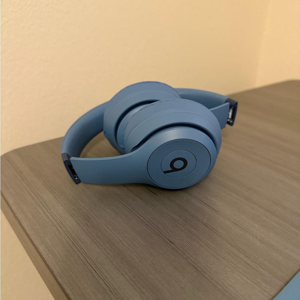 Beats by Dre Blue Headphones